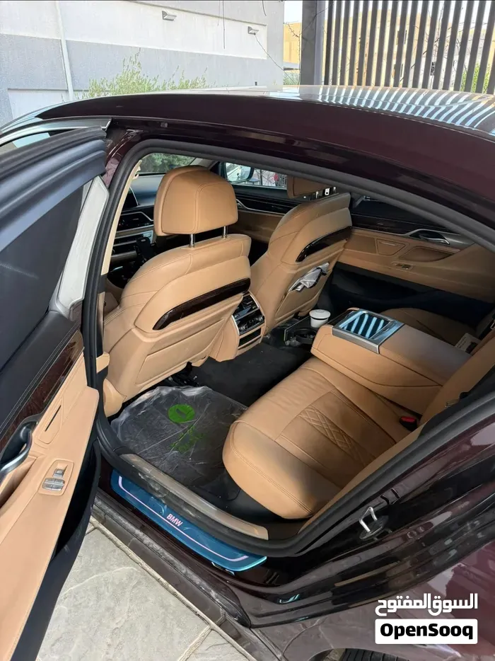 BMW 7 Series 2020 photo 4