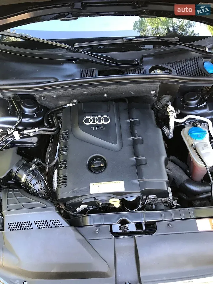 Audi A4 2011 photo 2