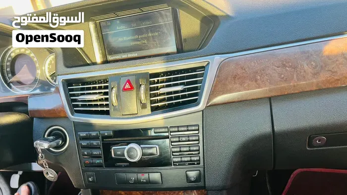 Mercedes-Benz E-Class 2012 photo 2