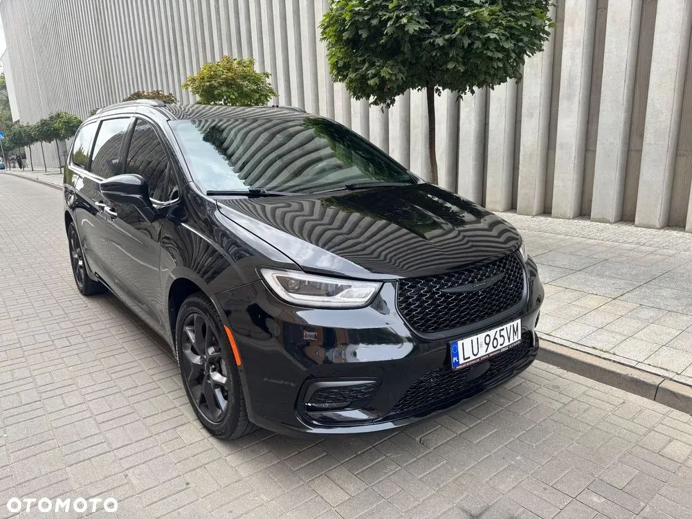 Chrysler Pacifica 2022 photo 2