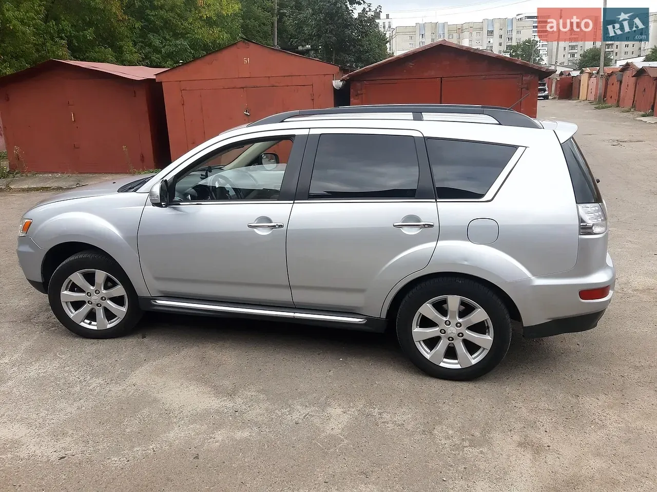 Mitsubishi Outlander 2013 photo 4