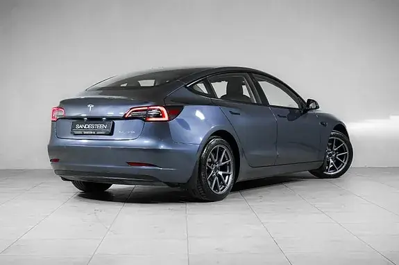 Tesla Model 3 2022 photo 4