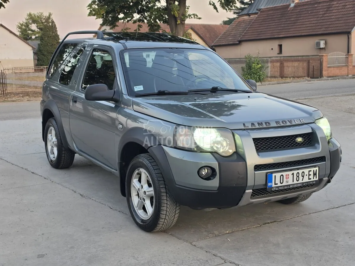 Land Rover Freelander 2004 photo 4