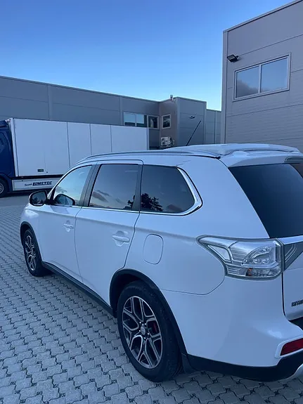 Mitsubishi Outlander 2014 photo 4