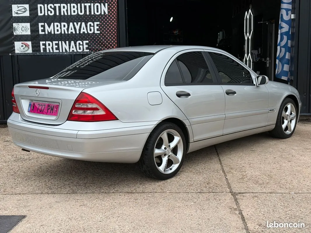 Mercedes-Benz C-Class 2003 photo 4