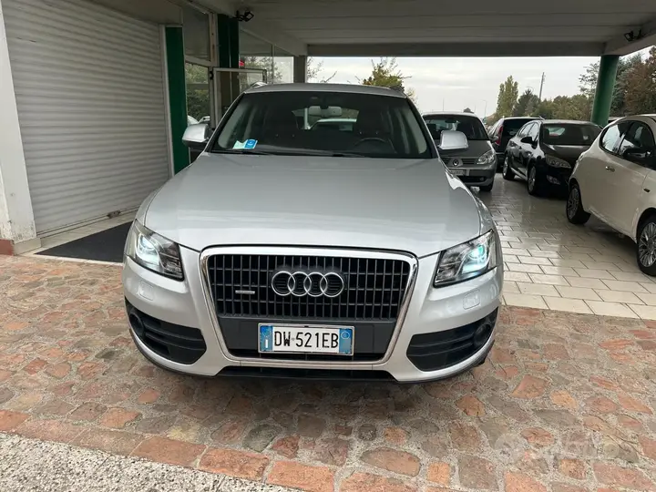 Audi Q5 2009 photo 2
