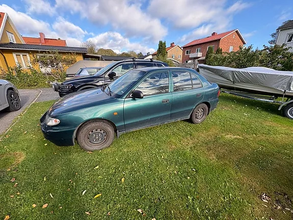 Hyundai Accent 1997 photo 4