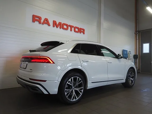 Audi Q8 2019 photo 5