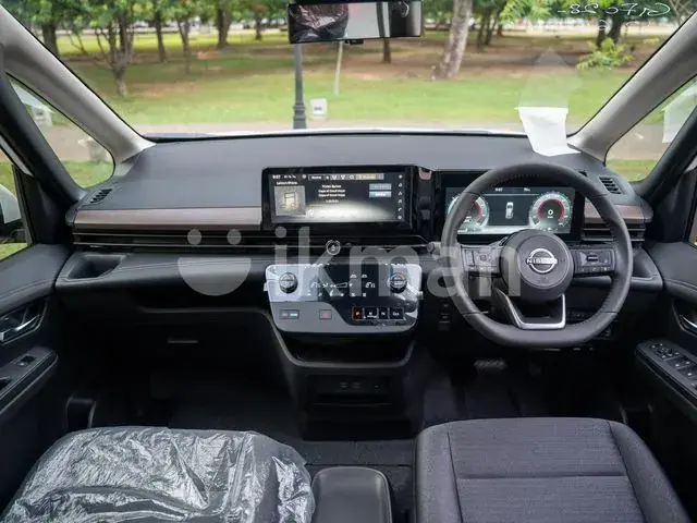 Nissan Serena 2025 photo 5