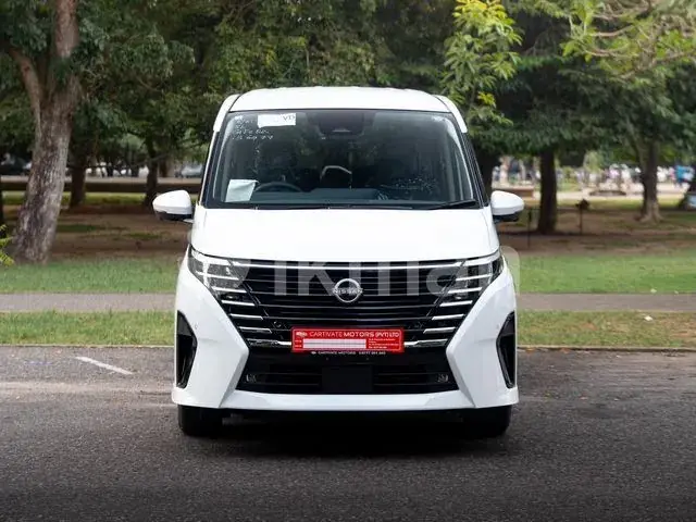 Nissan Serena 2025 photo 3
