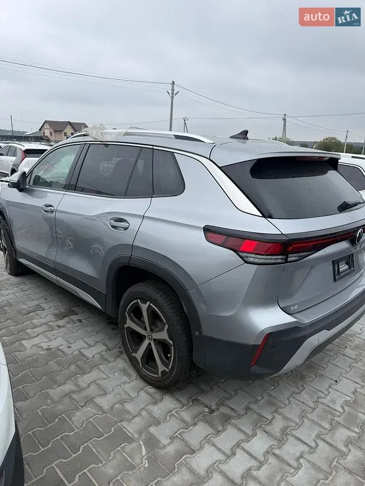 Volkswagen Tiguan 2025 photo 4