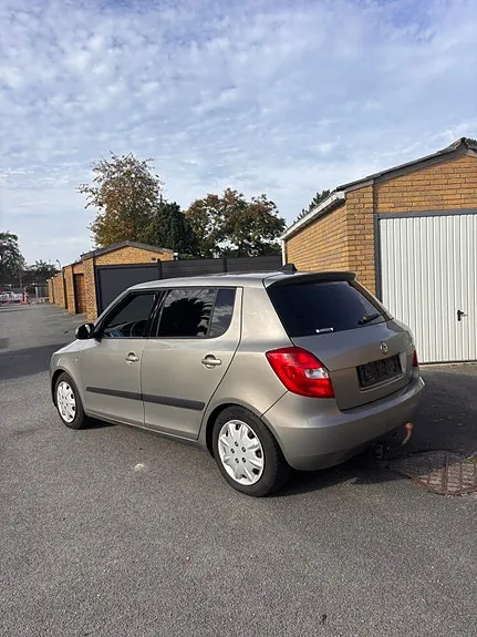 Skoda Fabia 2007 photo 2