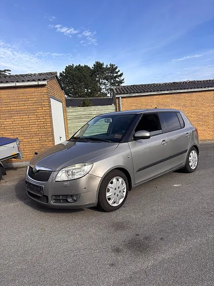 Skoda Fabia 2007 photo 4