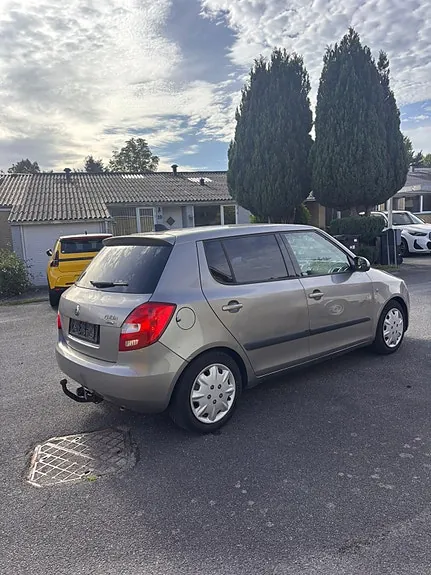 Skoda Fabia 2007 photo 3