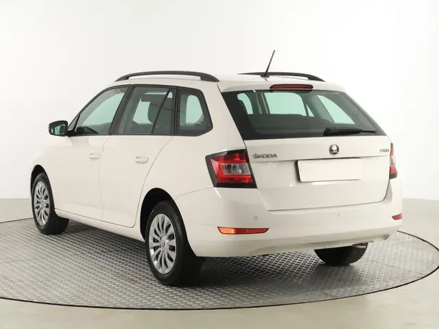 Skoda Fabia 2019 photo 3
