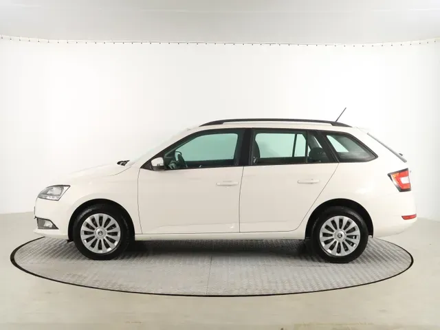 Skoda Fabia 2019 photo 2