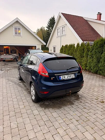 Ford Fiesta 2010 photo 4