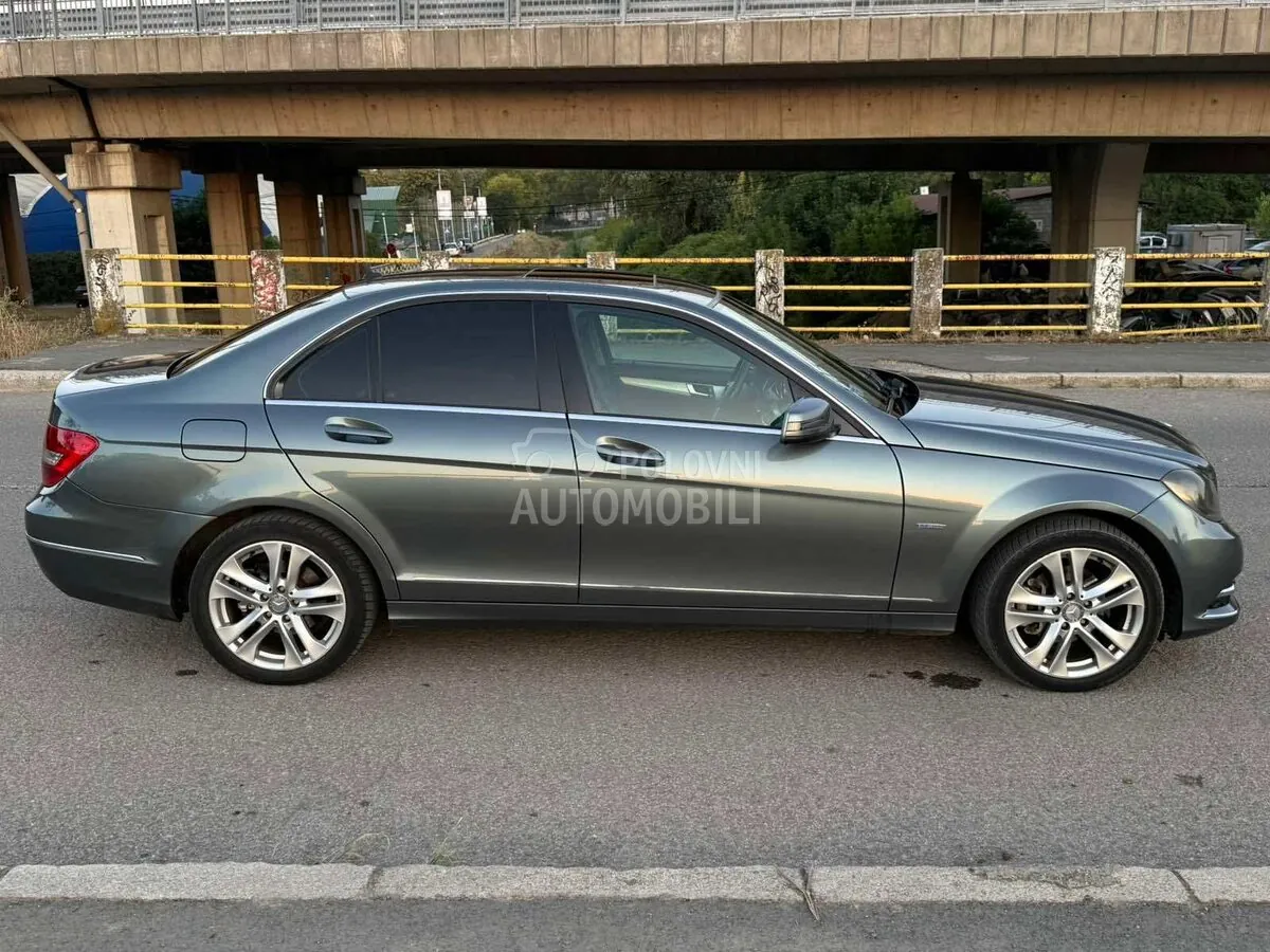 Mercedes-Benz C 200 2011 photo 4