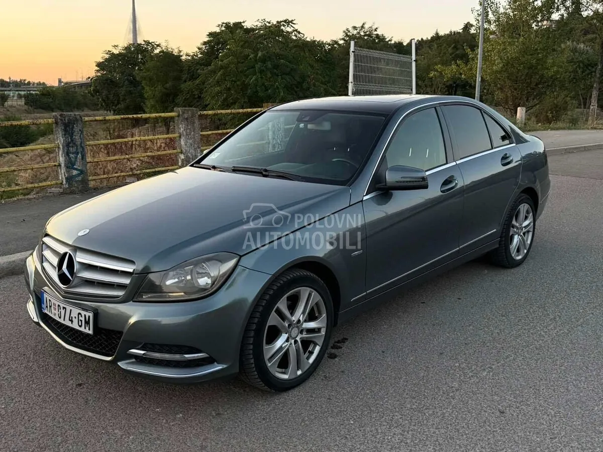 Mercedes-Benz C 200 2011 photo 3