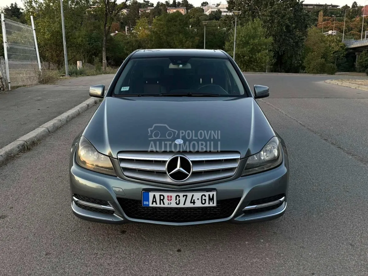 Mercedes-Benz C 200 2011 photo 2