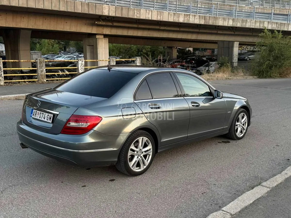 Mercedes-Benz C 200 2011 photo 5