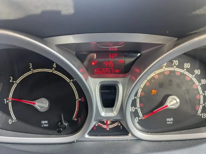 Ford Fiesta 2009 photo 3