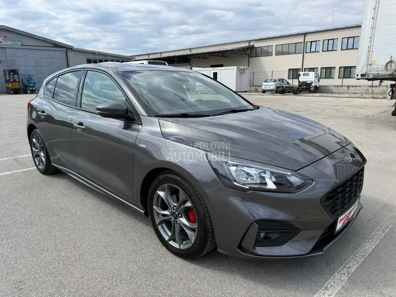 Ford Focus 2021 photo 2