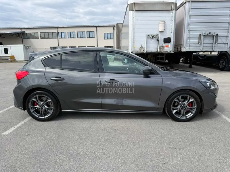 Ford Focus 2021 photo 3