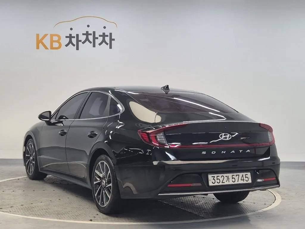 Hyundai Sonata 2020 photo 2