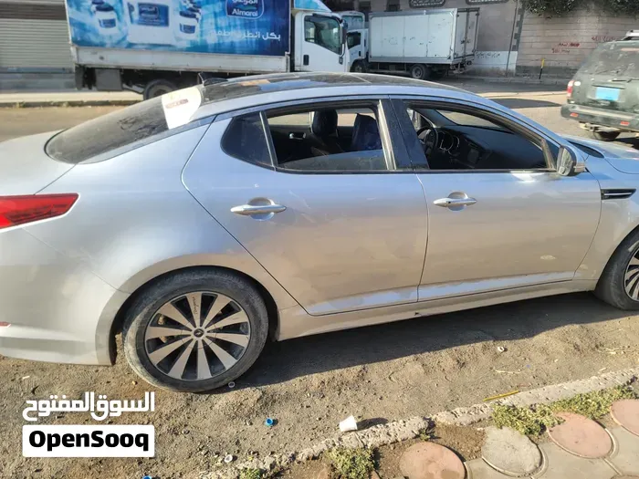 Kia K5 2011 photo 4