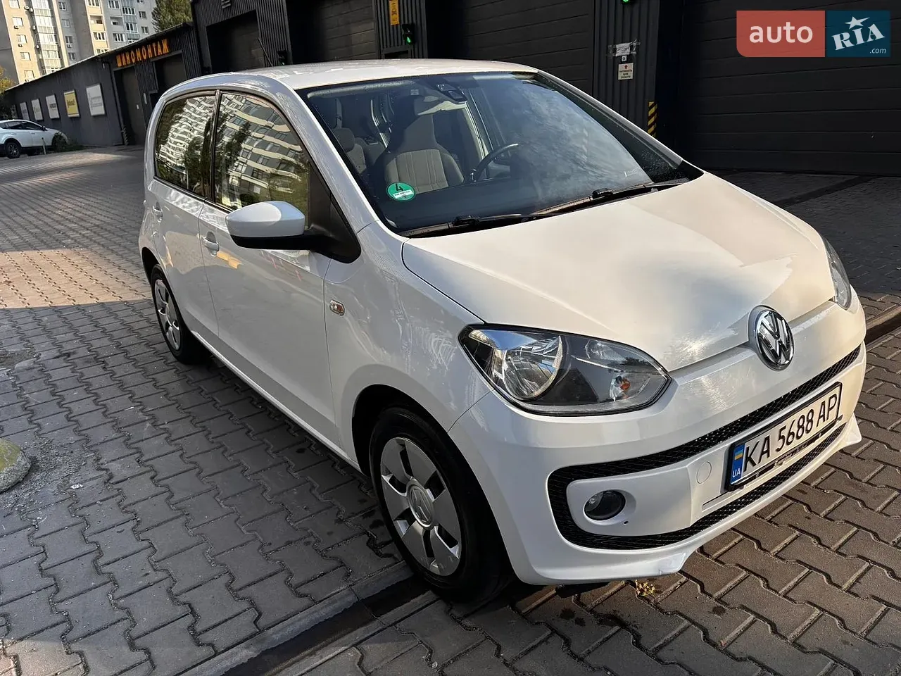 Volkswagen Up 2013 photo 5
