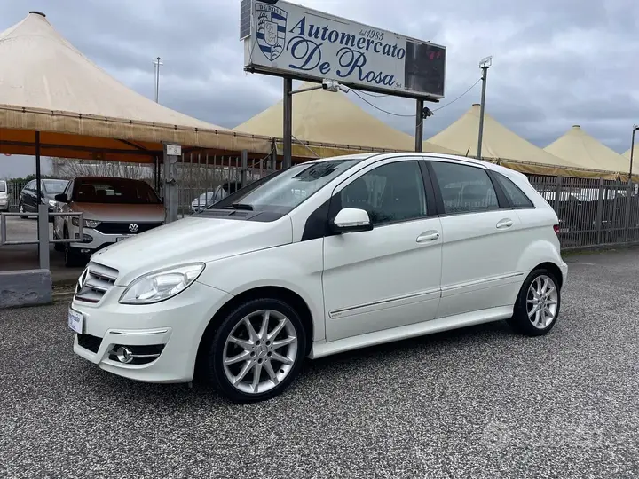 Mercedes-Benz B 200 Cdi 2011 photo 4