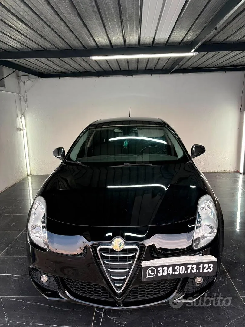 Alfa Romeo Giulietta 2013 photo 2