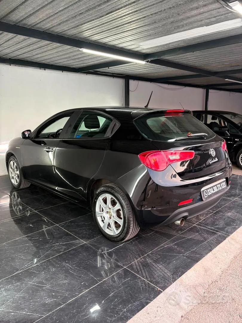 Alfa Romeo Giulietta 2013 photo 5