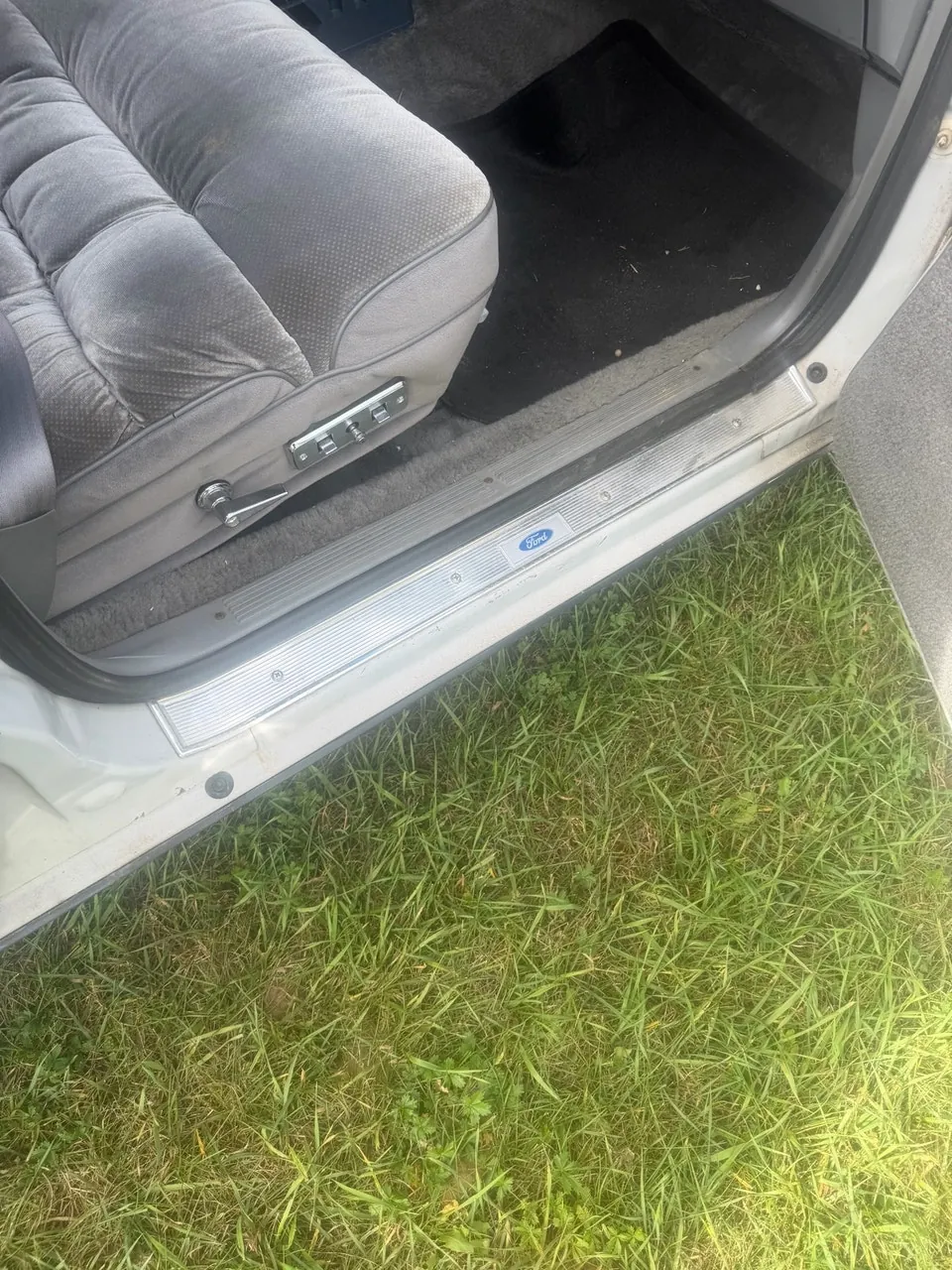 Mercury Grand Marquis 1990 photo 2