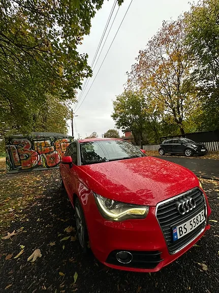 Audi A1 2011 photo 2