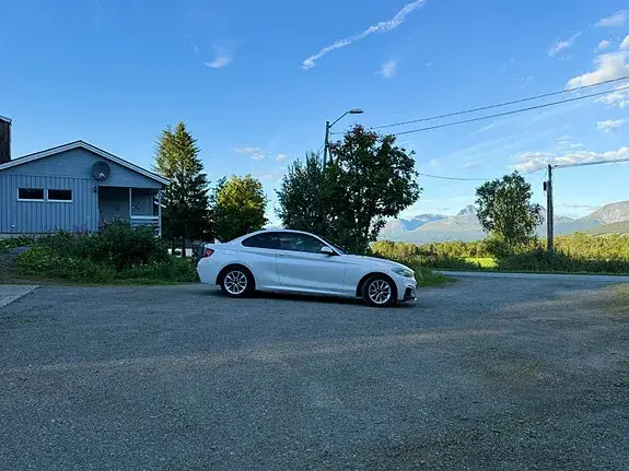 BMW 218I 2016 photo 2