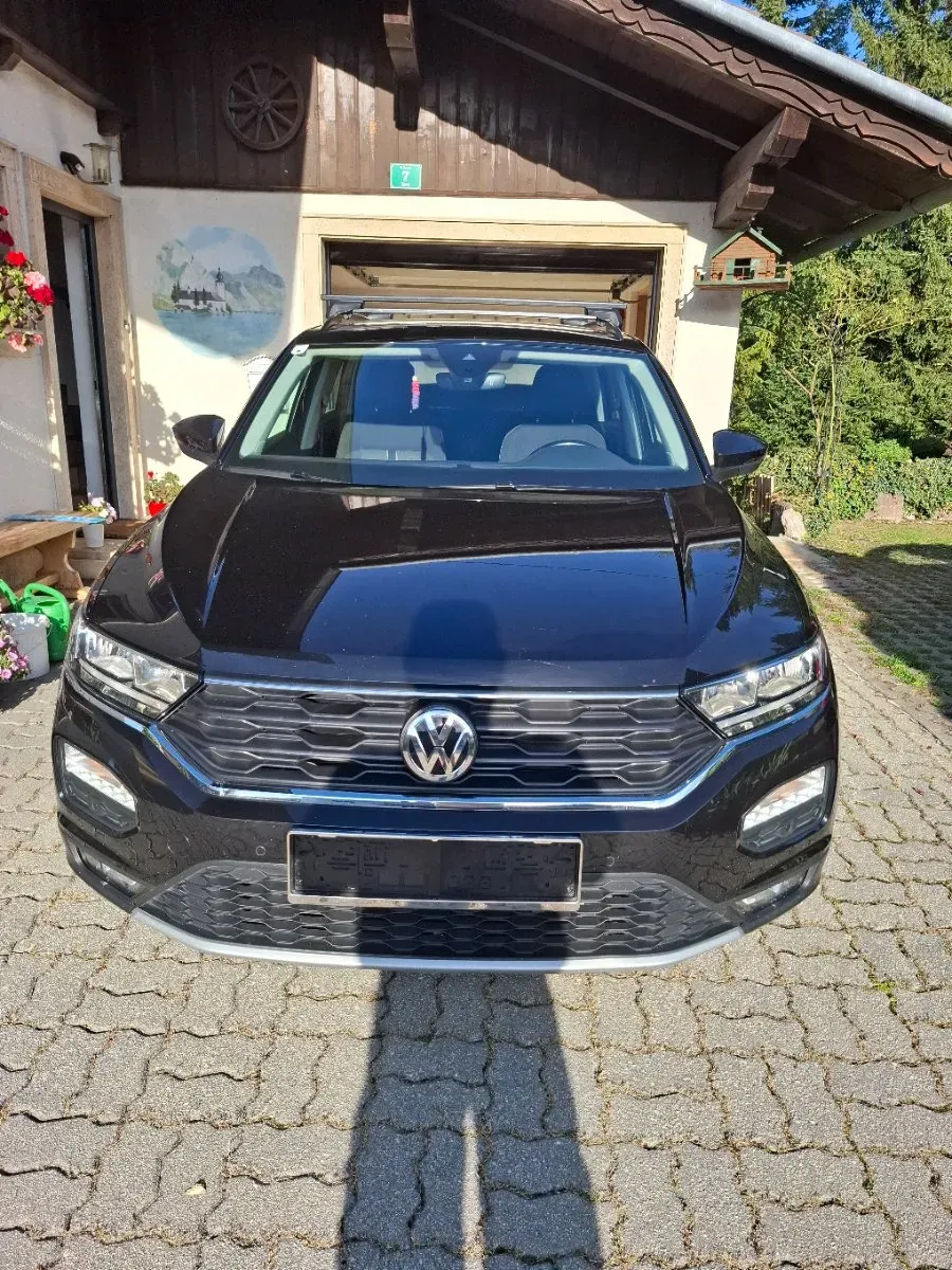 Volkswagen T-Roc 2019 photo 2