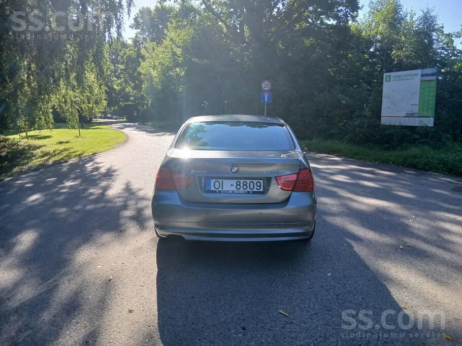 BMW 325 2009 photo 4