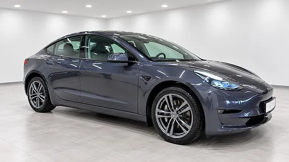 Tesla Model 3 2023 photo 3
