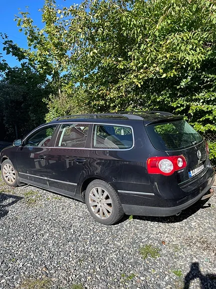 Volkswagen Passat 2010 photo 2