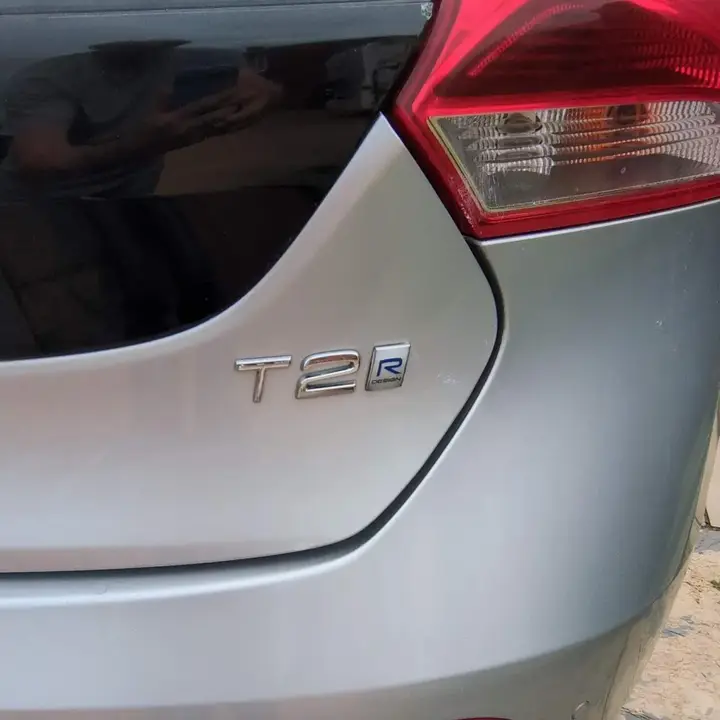 Volvo V40 2019 photo 3