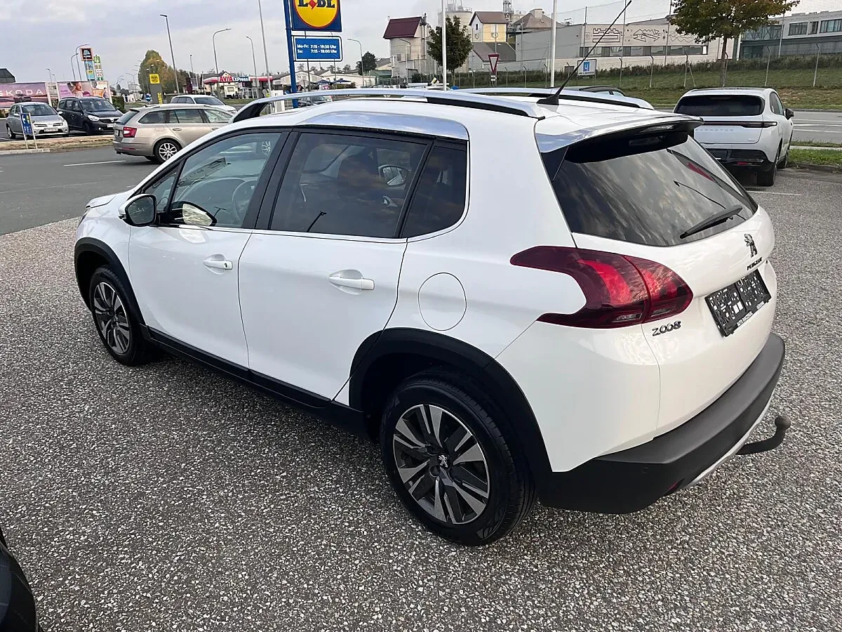Peugeot 2008 2016 photo 3