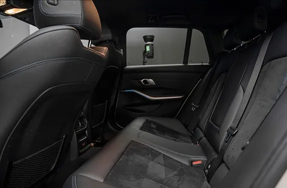 BMW 330E 2021 photo 4
