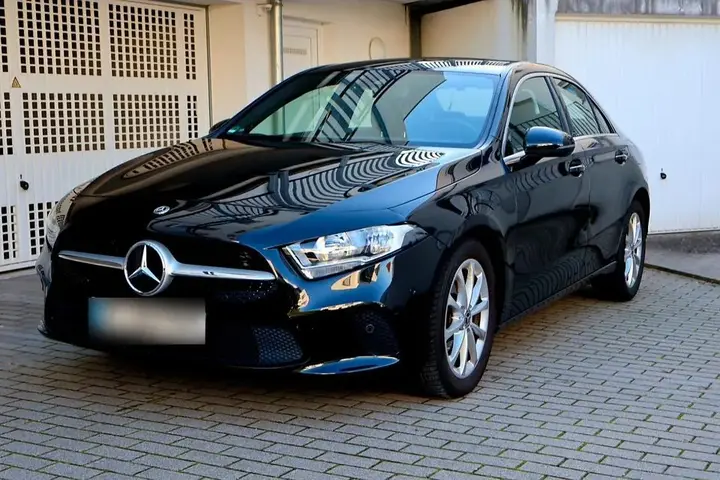 Mercedes-Benz A 200