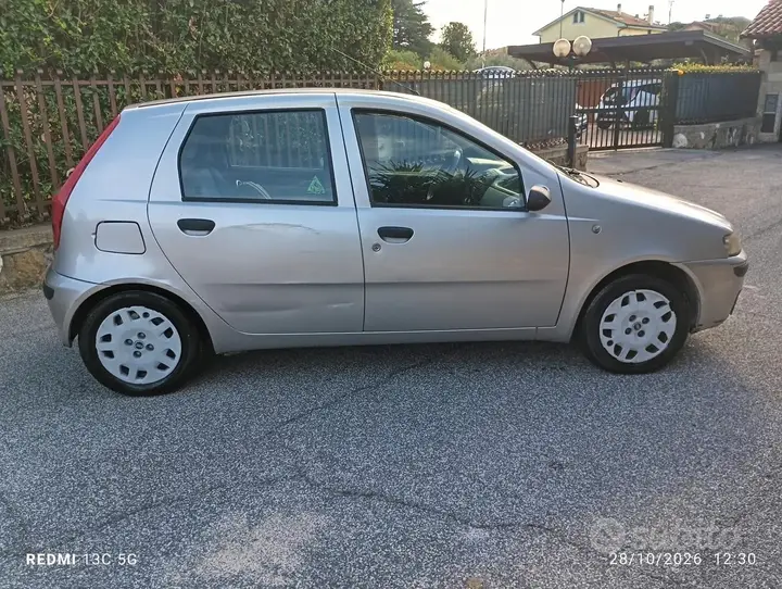 Fiat Punto 2001 photo 3