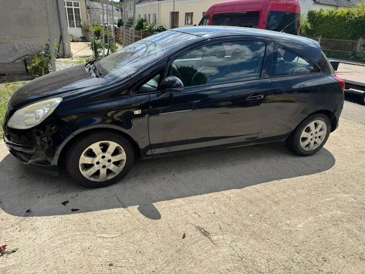 Opel Corsa 2008 photo 2
