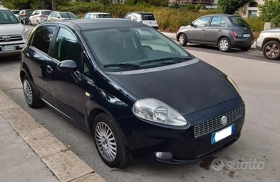 Fiat Grande Punto 2007 photo 2