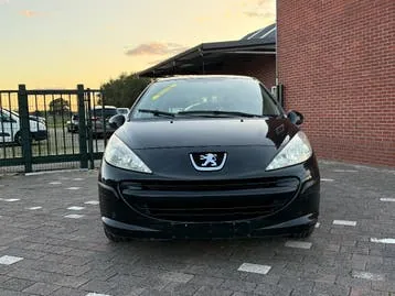 Peugeot 207 2009 photo 2