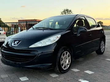 Peugeot 207 2009 photo 3
